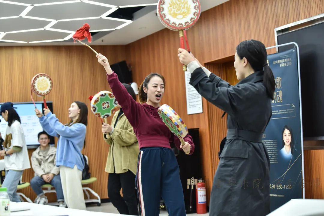 汪子扬老师2.jpg 汪子扬老师2.jpg