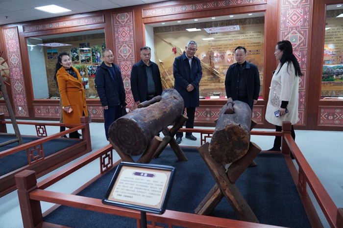 图片5.jpg 图片5.jpg